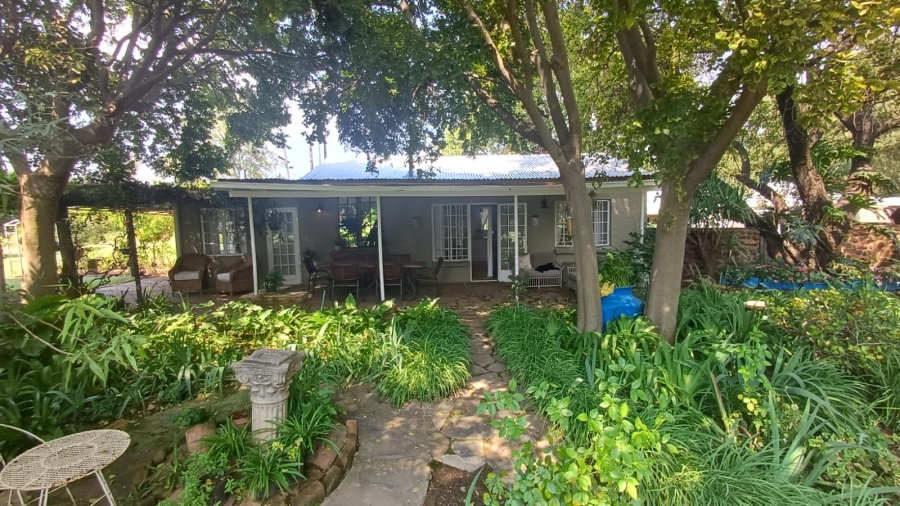 Commercial Property for Sale in Remhoogte AH North West